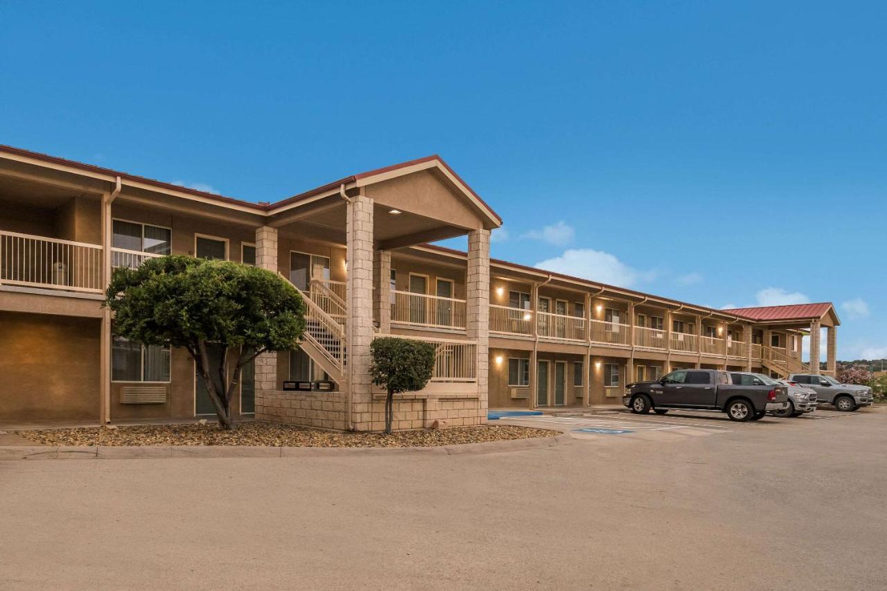 Quality Inn Sonora Luaran gambar